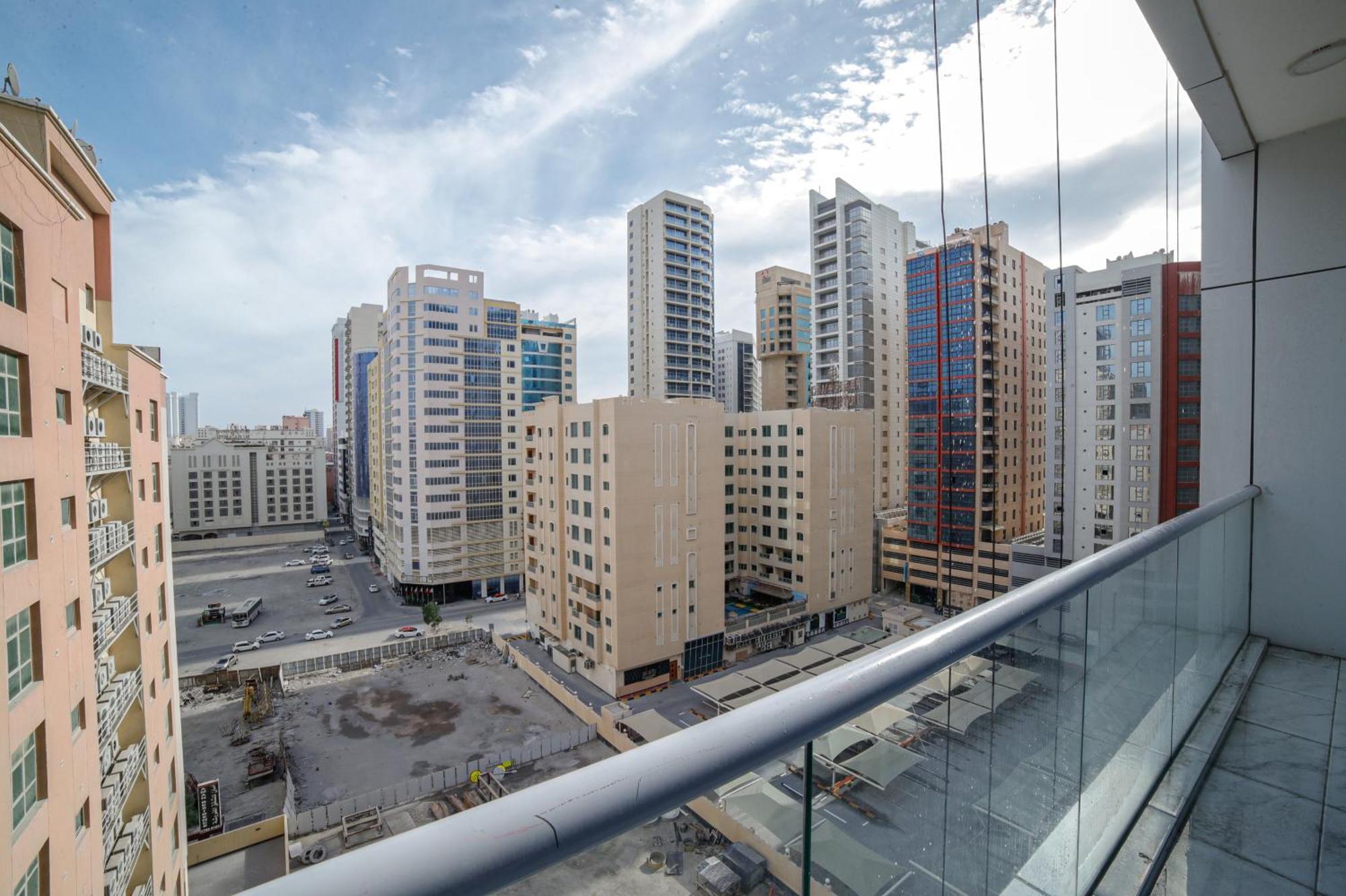 Vita Suites Manama Exterior photo